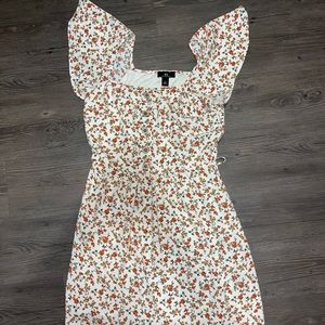Adorable floral midi dress! Size small:)